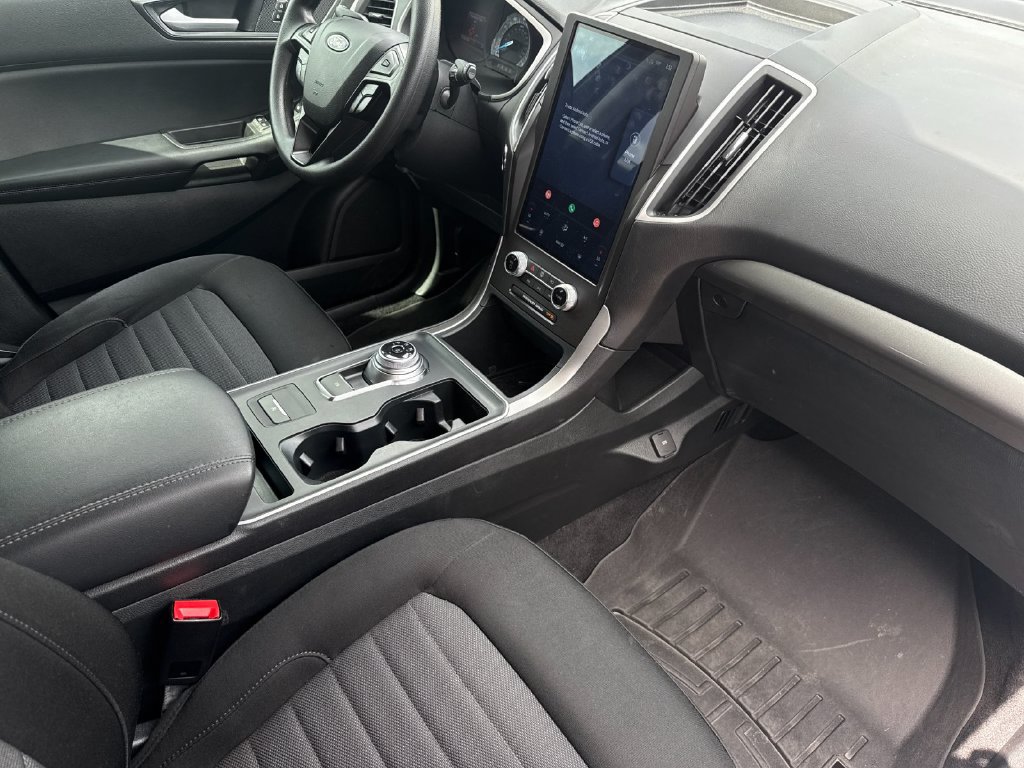 Used 2021 Ford Edge SE FWD image 16
