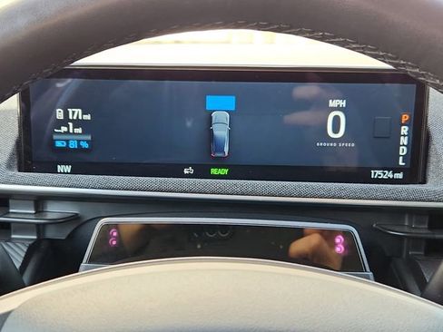 Used 2021 Ford Mustang Mach-E Premium image 22