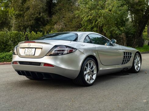 Used 2006 Mercedes-Benz SLR COUPE 2D image 27