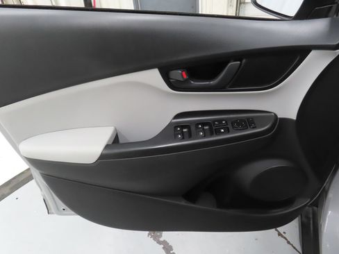 Used 2023 Hyundai Kona SEL FWD image 10