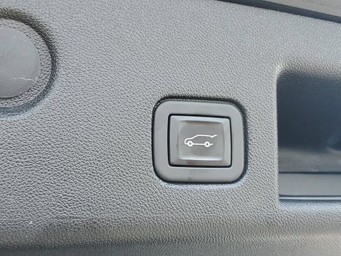 Certified 2020 Chevrolet Equinox Premier AWD/4WD image 9