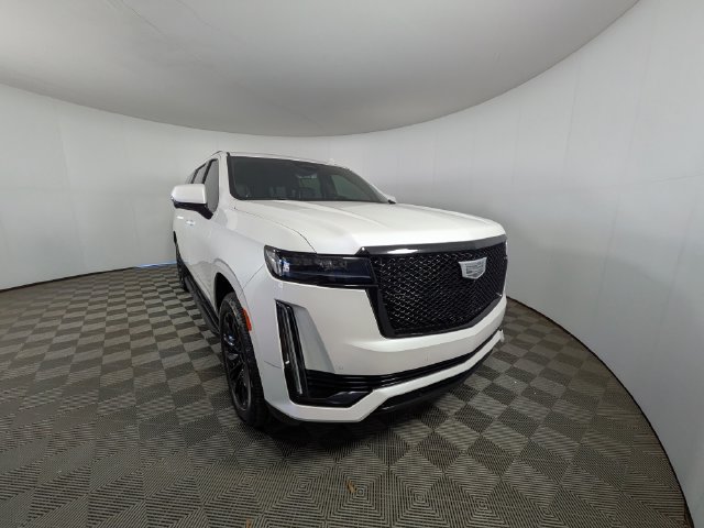 Certified 2024 Cadillac Escalade ESV Sport w/ LPO, ONYX Package AWD/4WD image 32