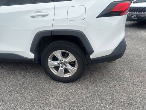 Used 2020 Toyota RAV4 XLE FWD image 25