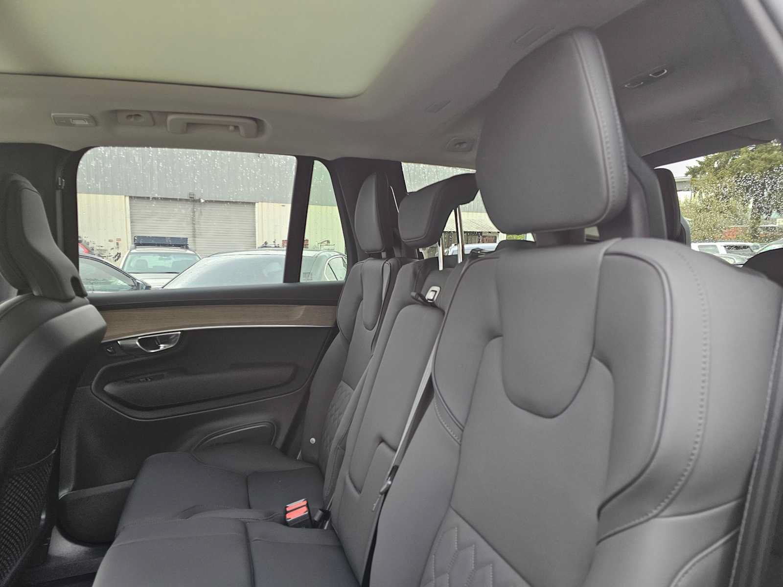 New 2026 Volvo XC90 T8 Plus w/ Protection Package AWD/4WD image 18