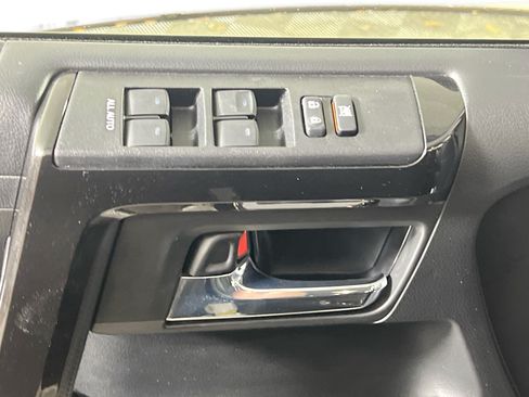 Used 2022 Toyota 4Runner TRD Off-Road Premium AWD/4WD image 17