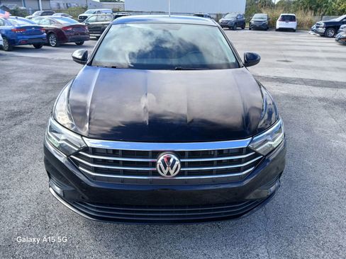Used 2020 Volkswagen Jetta SE w/ SE Cold Weather Package image 3