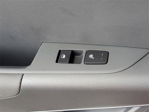 New 2025 Kia Niro Wind w/ Wind Preserve Package image 17