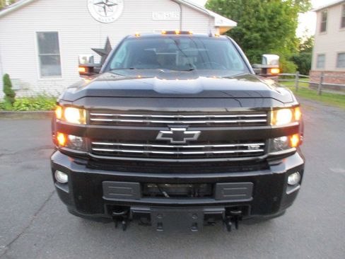 Used 2015 Chevrolet Silverado 2500 LTZ w/ Custom Sport Edition image 4