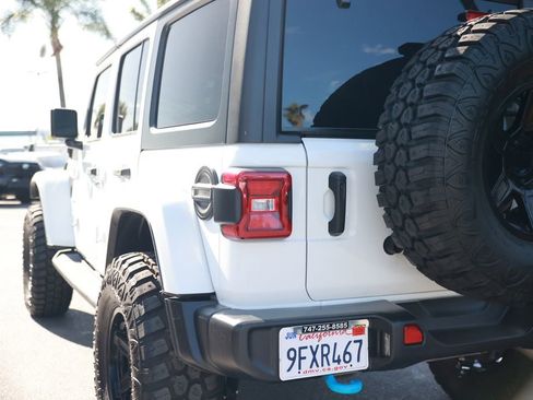 Used 2023 Jeep Wrangler Unlimited Sahara AWD/4WD image 13