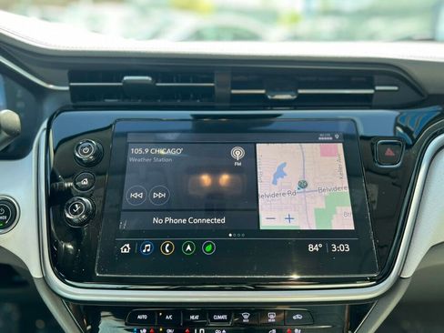 Used 2022 Chevrolet Bolt EUV Premier w/ Sun & Sound Package image 21