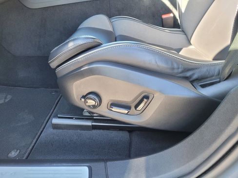 Used 2023 Volvo XC60 B5 Ultimate image 10