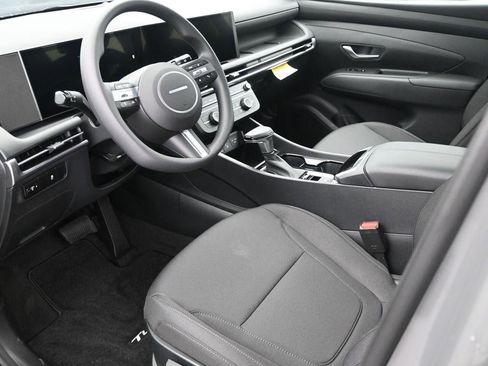 New 2026 Hyundai Tucson SE image 9
