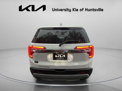 Used 2022 GMC Acadia SLE image 6