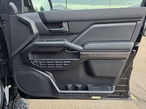 Used 2025 Toyota 4Runner TRD Off-Road image 31