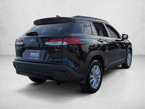 Certified 2024 Toyota Corolla Cross LE image 5