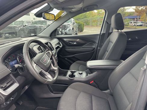 Used 2023 GMC Terrain SLE w/ Driver Convenience Package image 13