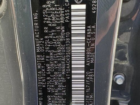 Certified 2025 Toyota Camry Hybrid image 23