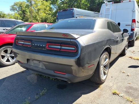 Used 2018 Dodge Challenger R/T RWD image 2
