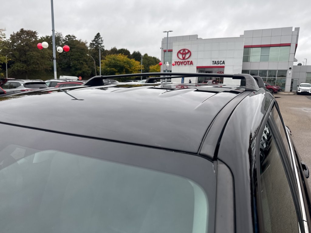 Used 2023 Toyota Highlander LE FWD image 49