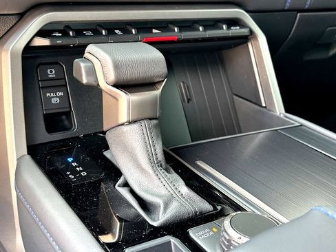 New 2026 Toyota Tundra Platinum AWD/4WD image 14