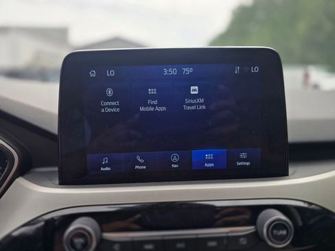 Used 2022 Ford Escape SE w/ SE Sport Appearance Package FWD image 11