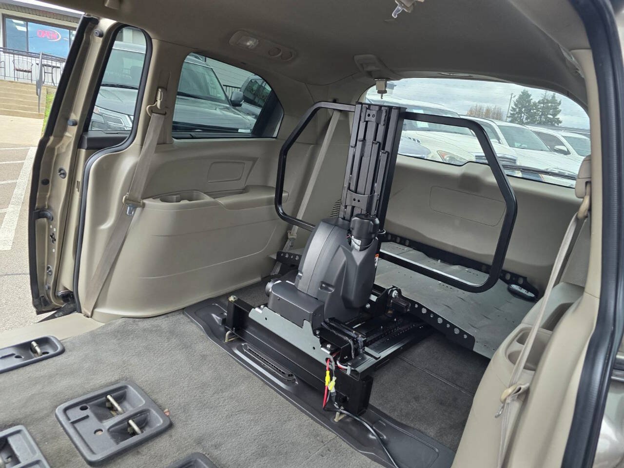 Used 2011 Honda Odyssey EX image 14