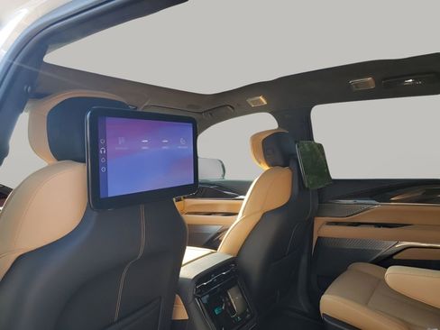 New 2026 Cadillac Escalade IQ Sport 2 w/ LPO, ONYX Package AWD/4WD image 18