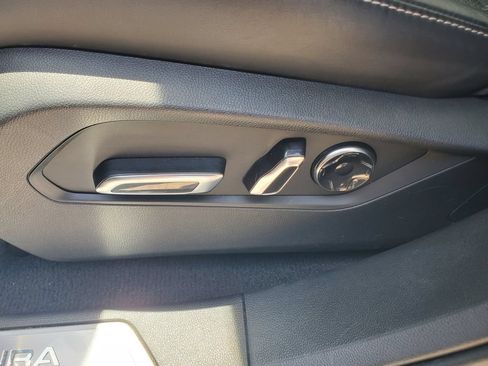 Used 2023 Acura RDX w/ Technology Package FWD image 17