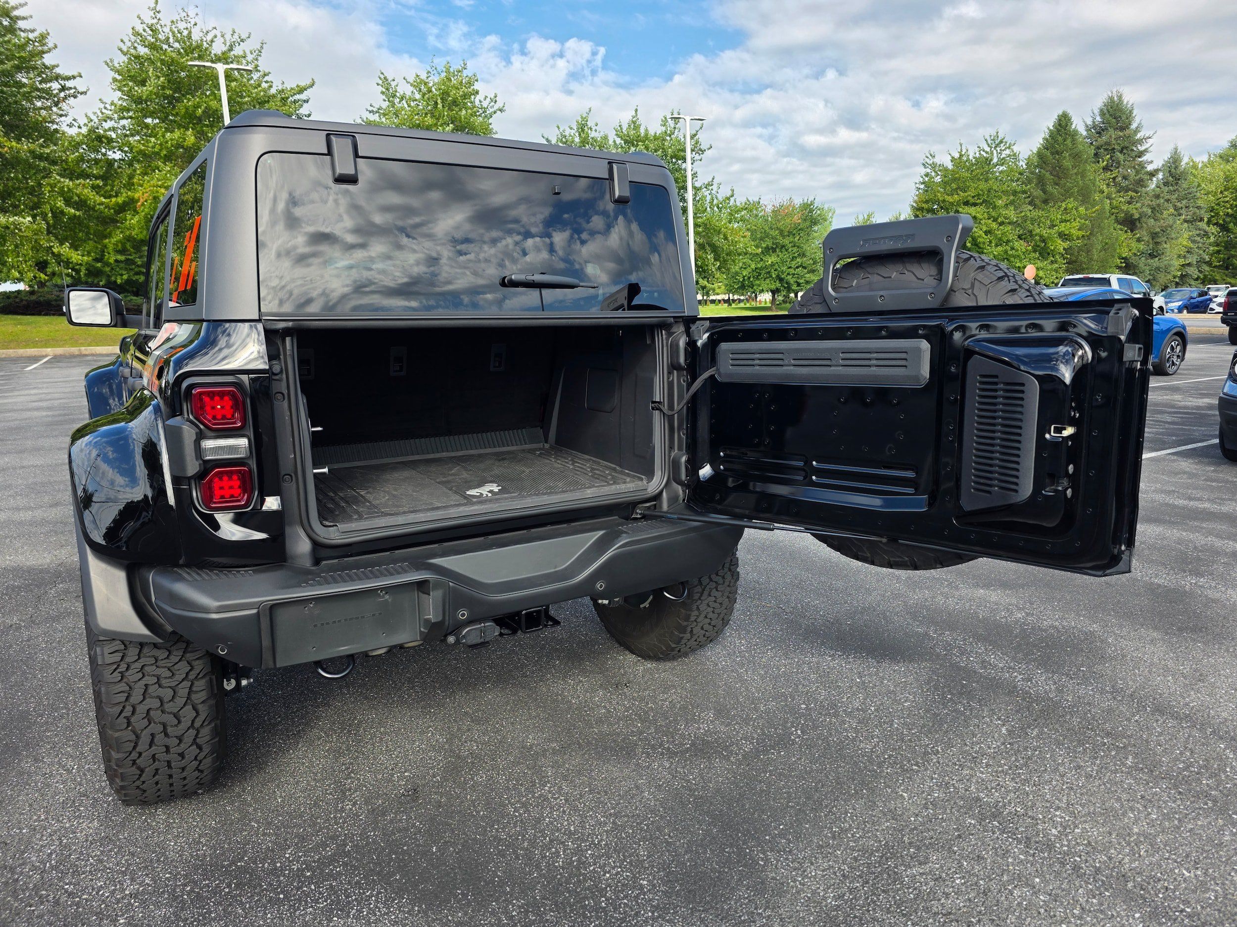 Used 2024 Ford Bronco Raptor AWD/4WD image 9