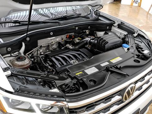 Used 2021 Volkswagen Atlas Cross Sport SEL R-Line w/ Cross Sport MDO Package image 49