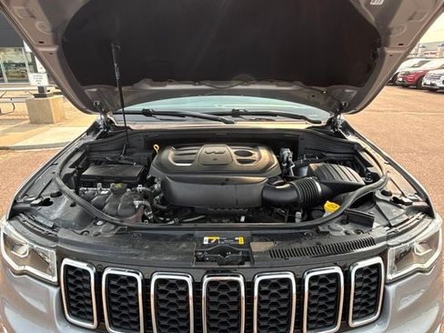 Used 2021 Jeep Grand Cherokee Limited AWD/4WD image 34