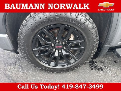 Used 2021 GMC Sierra 1500 Elevation w/ Preferred Package AWD/4WD image 9