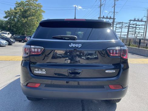 Used 2024 Jeep Compass Latitude AWD/4WD image 4
