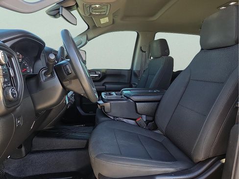 Used 2022 Chevrolet Silverado 2500 Custom w/ Custom Value Package image 14