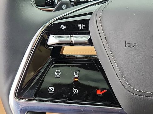 Certified 2025 Cadillac Escalade IQ Sport 2 AWD/4WD image 21