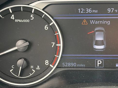 Used 2024 Nissan Altima 2.5 SV FWD image 13