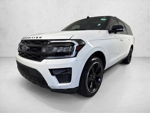 Used 2022 Ford Expedition Max Limited RWD image 9
