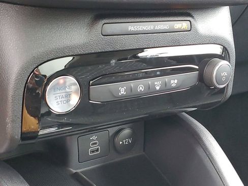 Used 2025 Ford Escape Active w/ Active Premium Tech Pack image 20