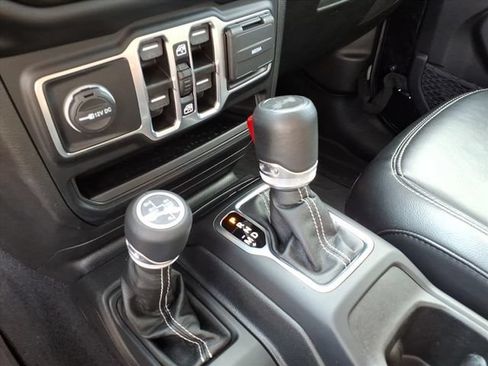 Used 2023 Jeep Wrangler Unlimited Sahara w/ Dual Top Group AWD/4WD image 20