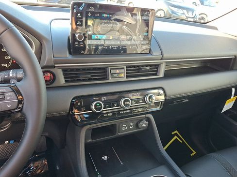 New 2025 Honda Pilot EX-L image 8