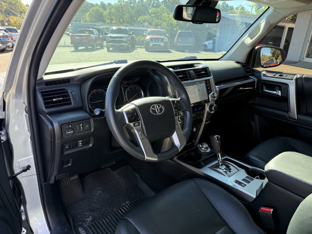 Used 2020 Toyota 4Runner Limited AWD/4WD image 10