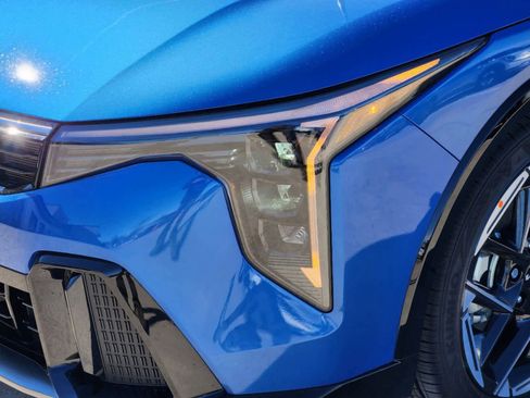 New 2025 Kia K4 GT-Line w/ GT-Line Premium Package image 6