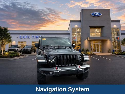 Used 2023 Jeep Gladiator Rubicon w/ LED Lighting Group AWD/4WD image 2