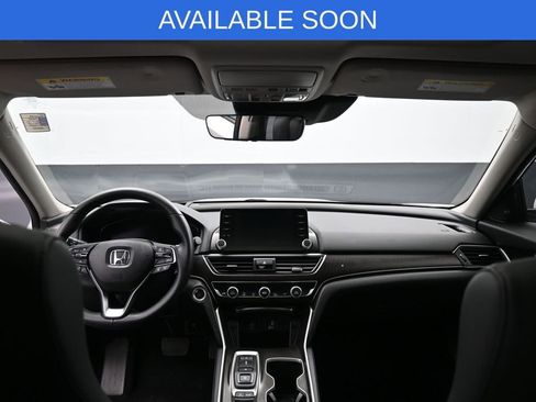 Used 2018 Honda Accord Touring image 31