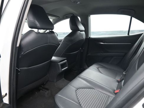 Used 2021 Toyota Camry SE w/ Carpet Mat Package (TMS) image 25