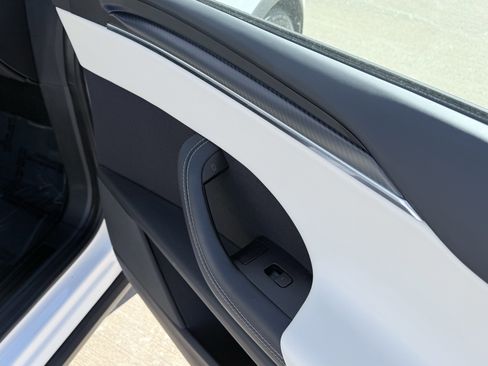 Used 2023 Tesla Model X Plaid image 50