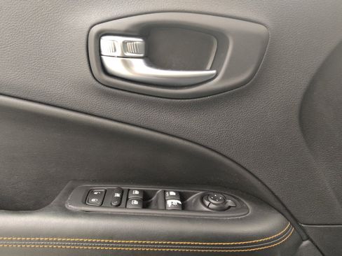 Used 2020 Jeep Compass Limited AWD/4WD image 27