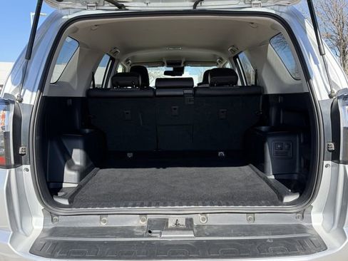 Certified 2024 Toyota 4Runner SR5 Premium image 31