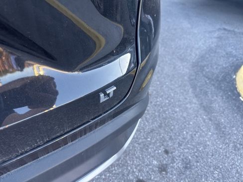 Used 2024 Chevrolet Trax LT w/ LT Convenience Package image 8