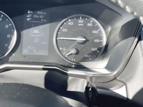 Used 2023 Subaru Outback Limited image 12